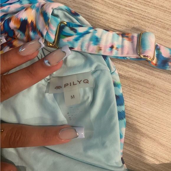 PILYQ swimsuit top - Picture 3 of 4